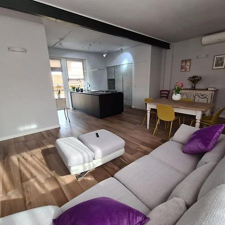Cuore Di Alba Charming Apartment Ngoại thất bức ảnh