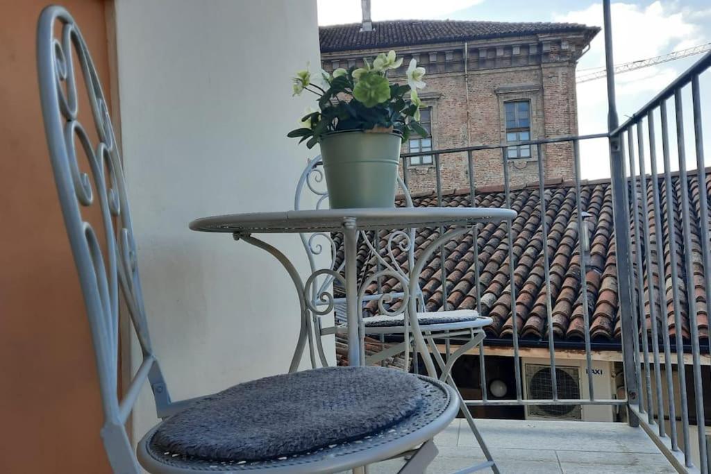 Cuore Di Alba Charming Apartment Ngoại thất bức ảnh