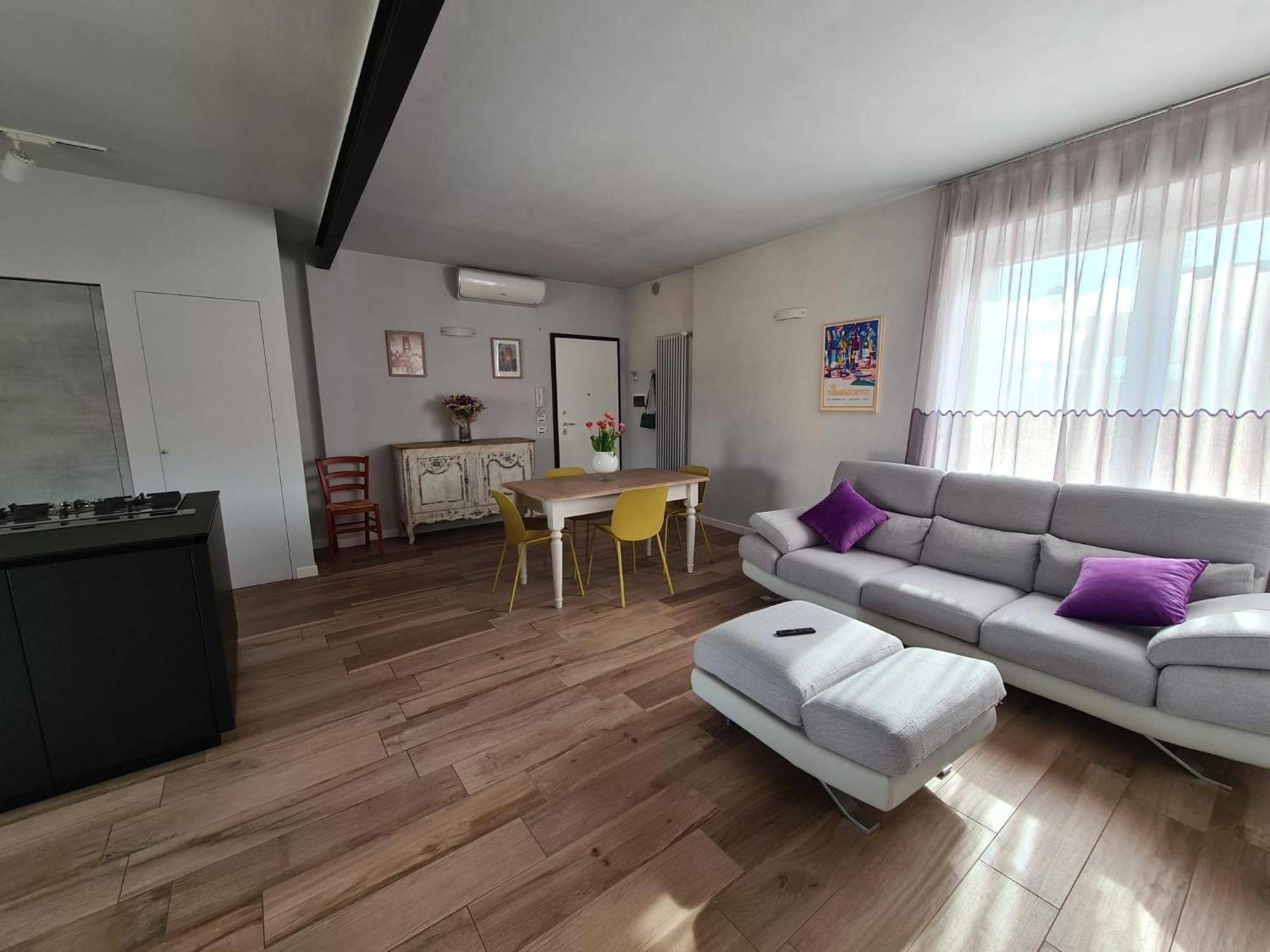 Cuore Di Alba Charming Apartment Ngoại thất bức ảnh
